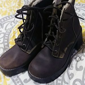 Ladies boots